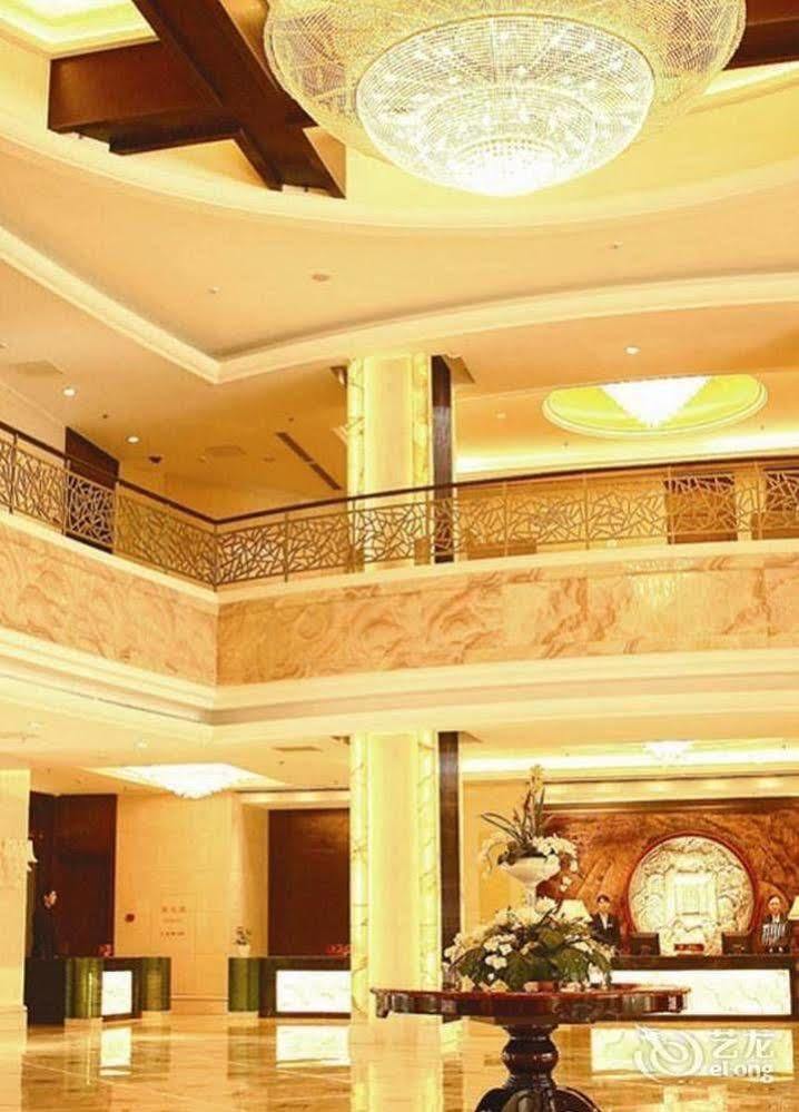 Beijing Jinnian Hotel Екстериор снимка
