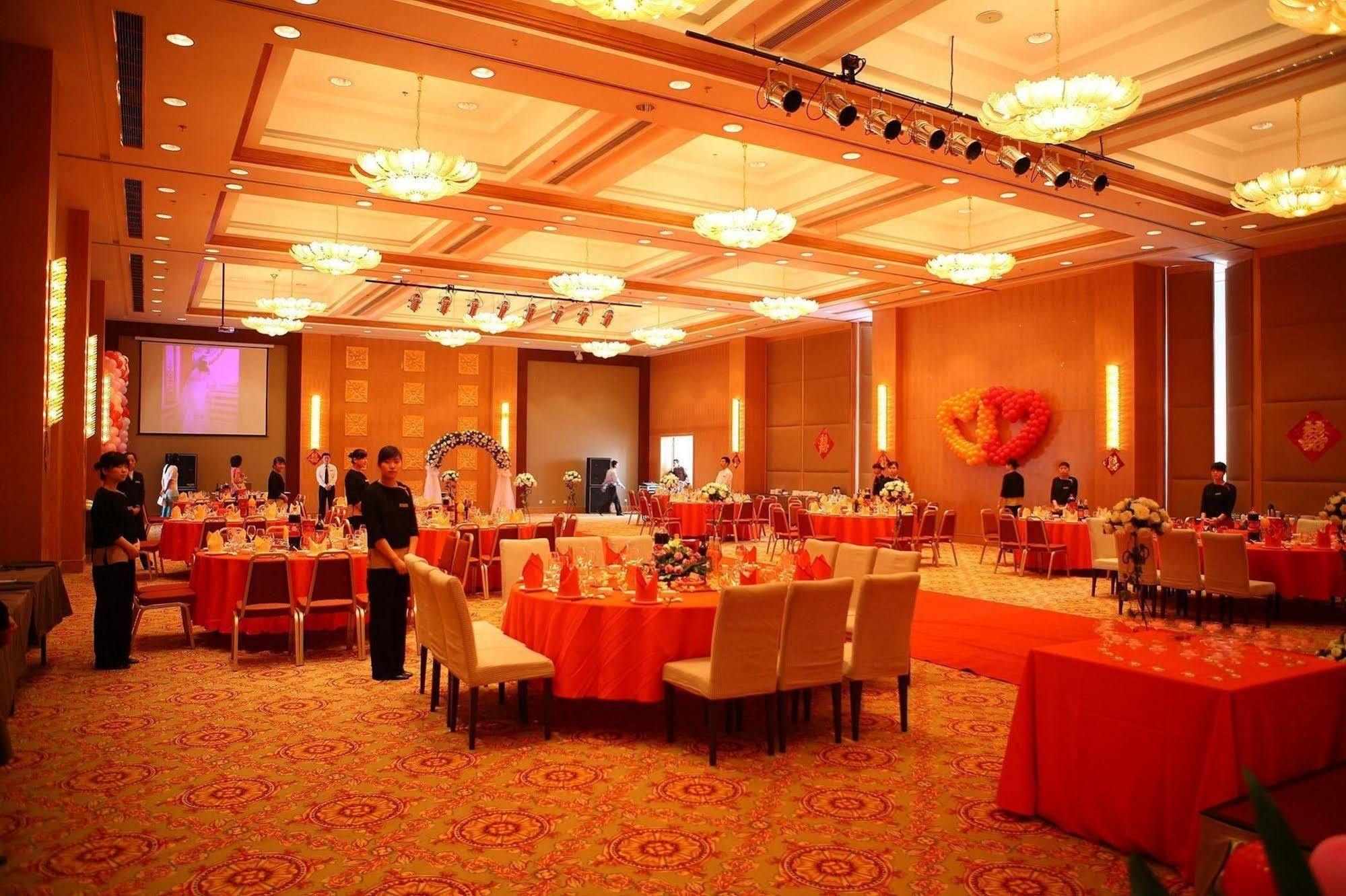 Beijing Jinnian Hotel Екстериор снимка