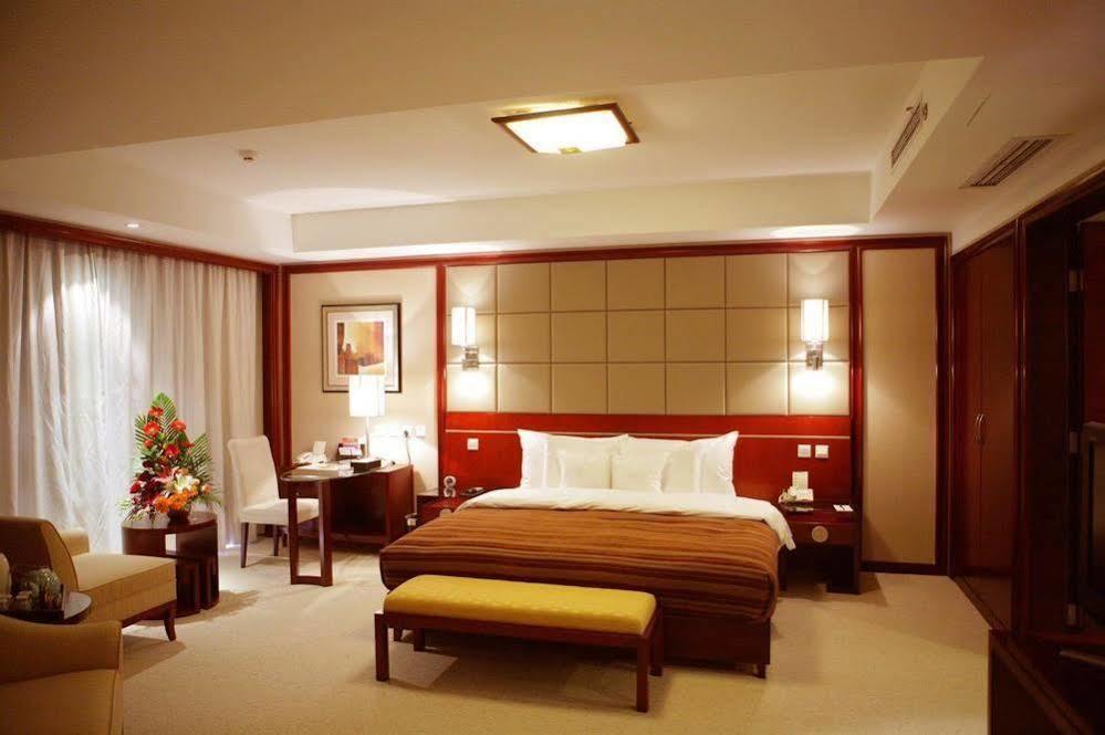 Beijing Jinnian Hotel Екстериор снимка